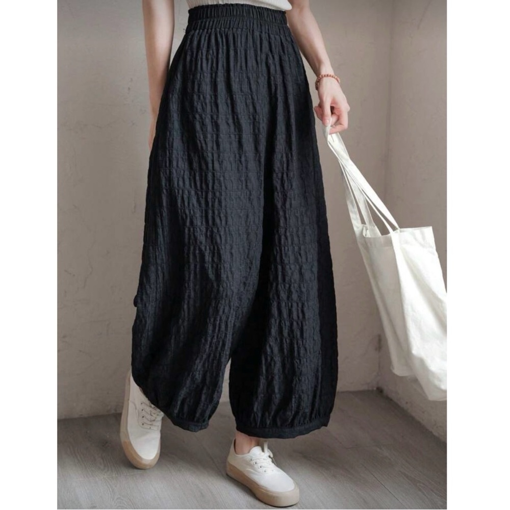Dazy solid elastic waist textured pants